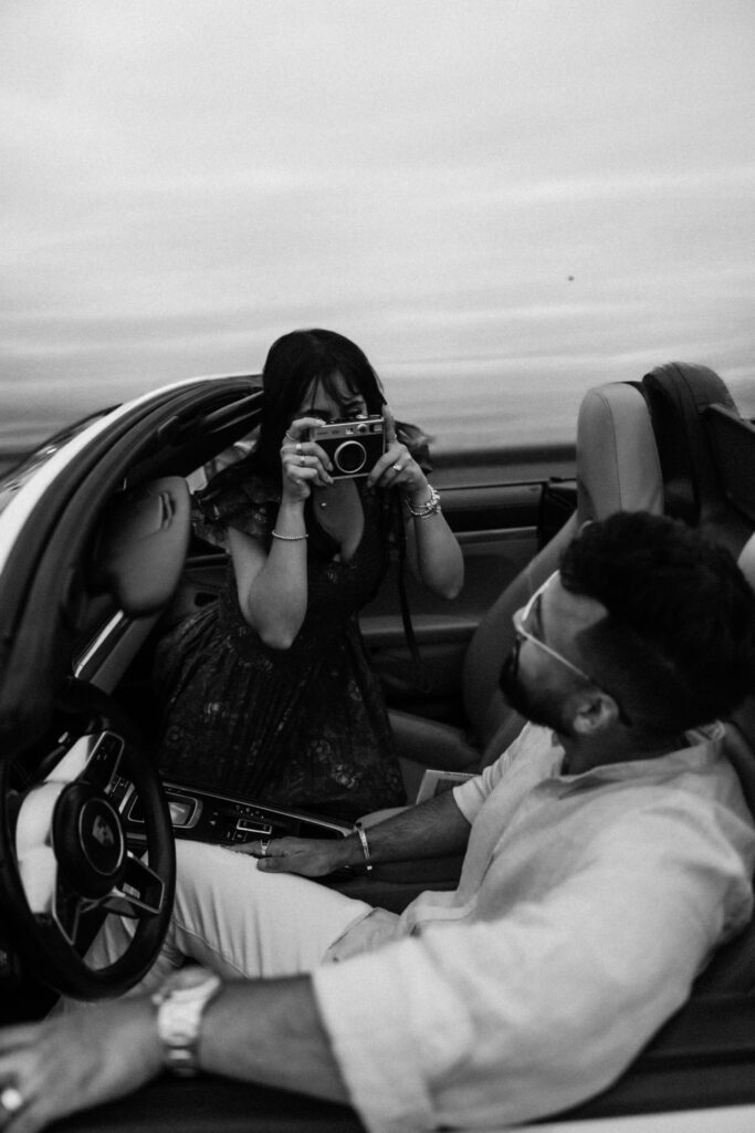 black and white engagement photos