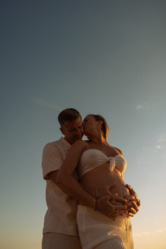 beach pregnancy photos