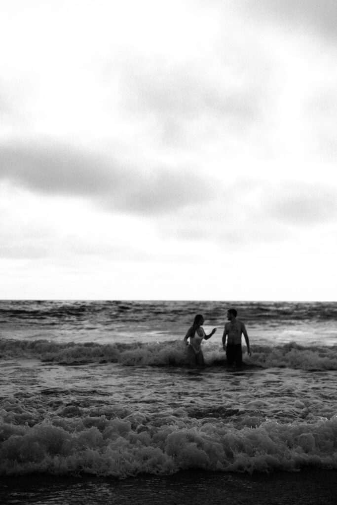 couples photos in black and white