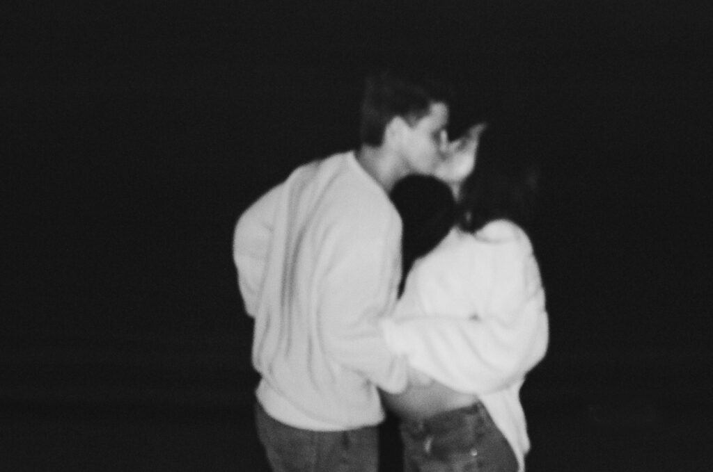 film maternity photos with flash