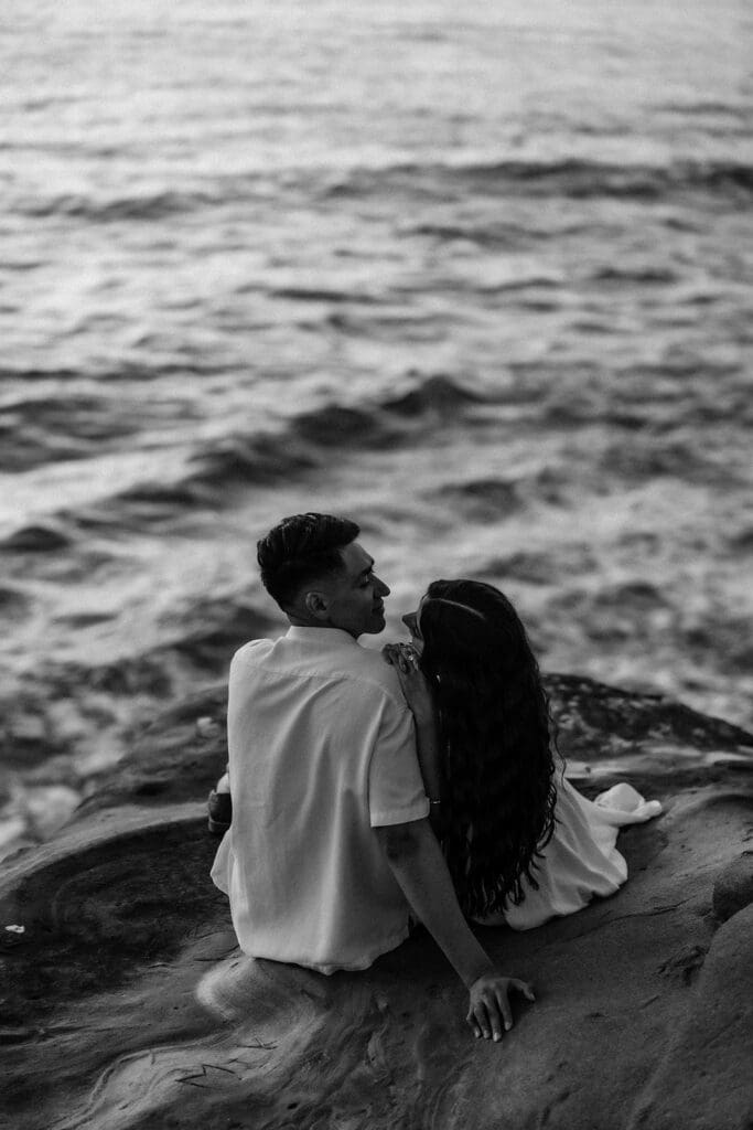 Sunset Cliffs Anniversary photos in black and white